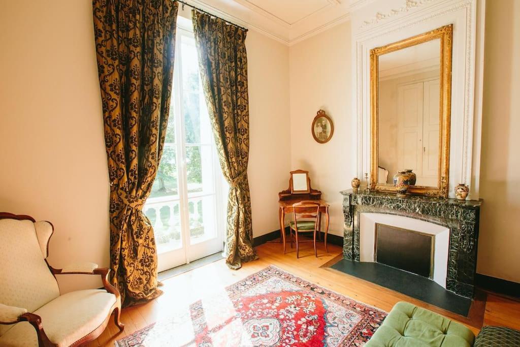 Chateau Couffins Asques ภายนอก รูปภาพ