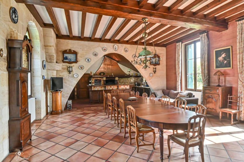 Chateau Couffins Asques ภายนอก รูปภาพ